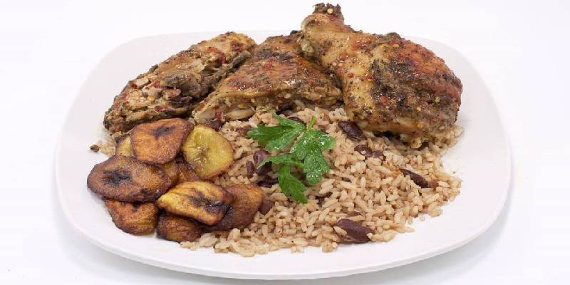 Uppa Yard | restaurant | 4925 W Fond Du Lac Ave, Milwaukee, WI 53216, USA | 4148717138 OR +1 414-871-7138