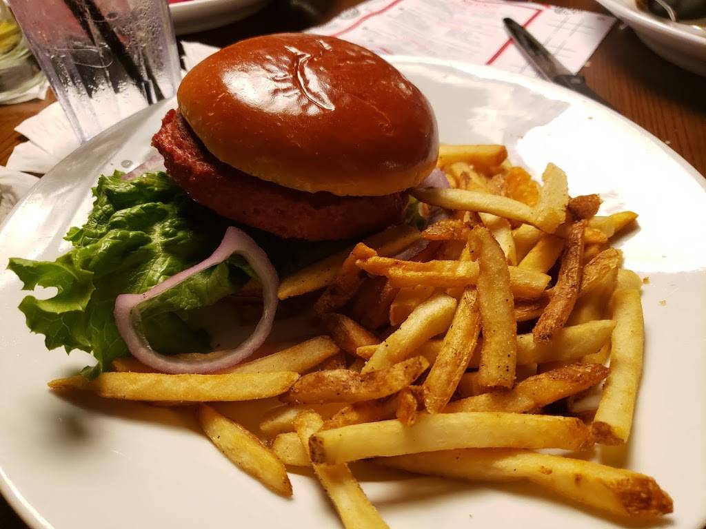 TGI Fridays | restaurant | 12543 FL-535, Lake Buena Vista, FL 32836, USA | 4078271020 OR +1 407-827-1020