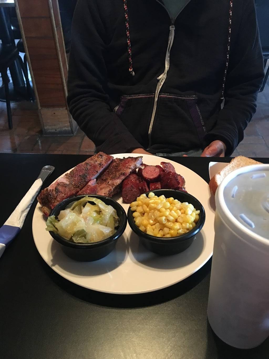 Sista Whites Cafe | restaurant | 503 S Gulf Blvd, Freeport, TX 77541, USA | 9792331313 OR +1 979-233-1313