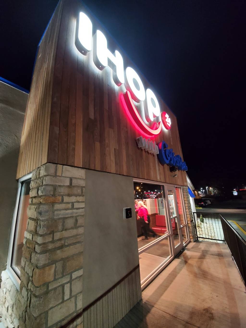 IHOP | restaurant | 410 S College Mall Rd, Bloomington, IN 47401, USA | 8123398760 OR +1 812-339-8760