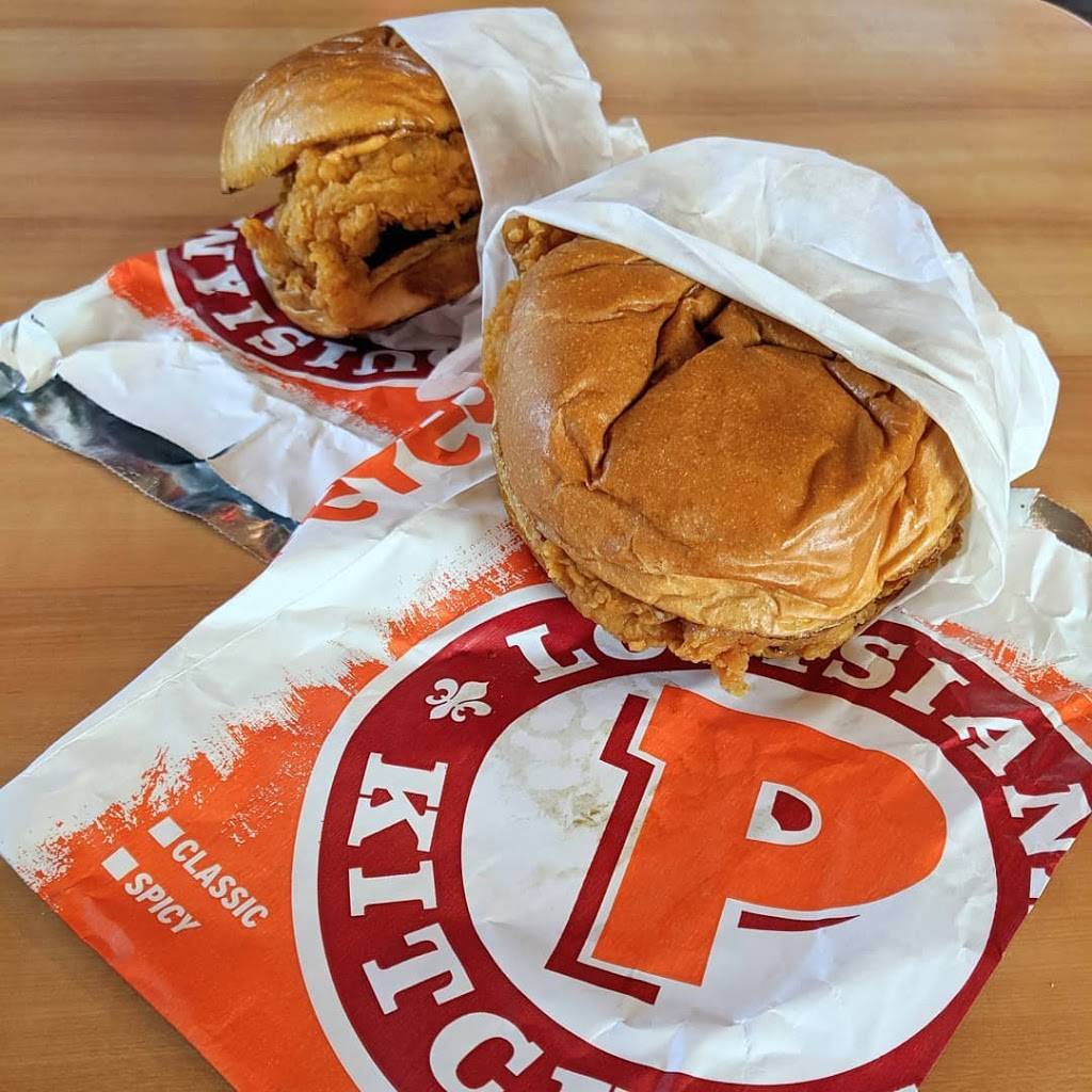 Popeyes Louisiana Kitchen | restaurant | 3060 N Campbell Ave, Tucson, AZ 85719, USA | 5203252875 OR +1 520-325-2875