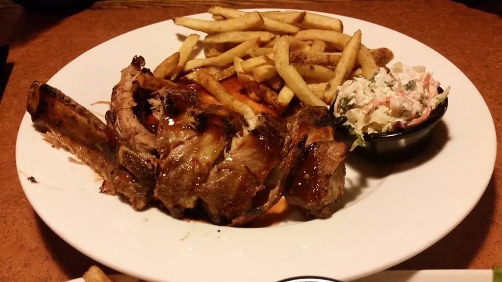 TGI Fridays | restaurant | 5204 Sunrise Hwy, Massapequa Park, NY 11762, USA | 5167974687 OR +1 516-797-4687