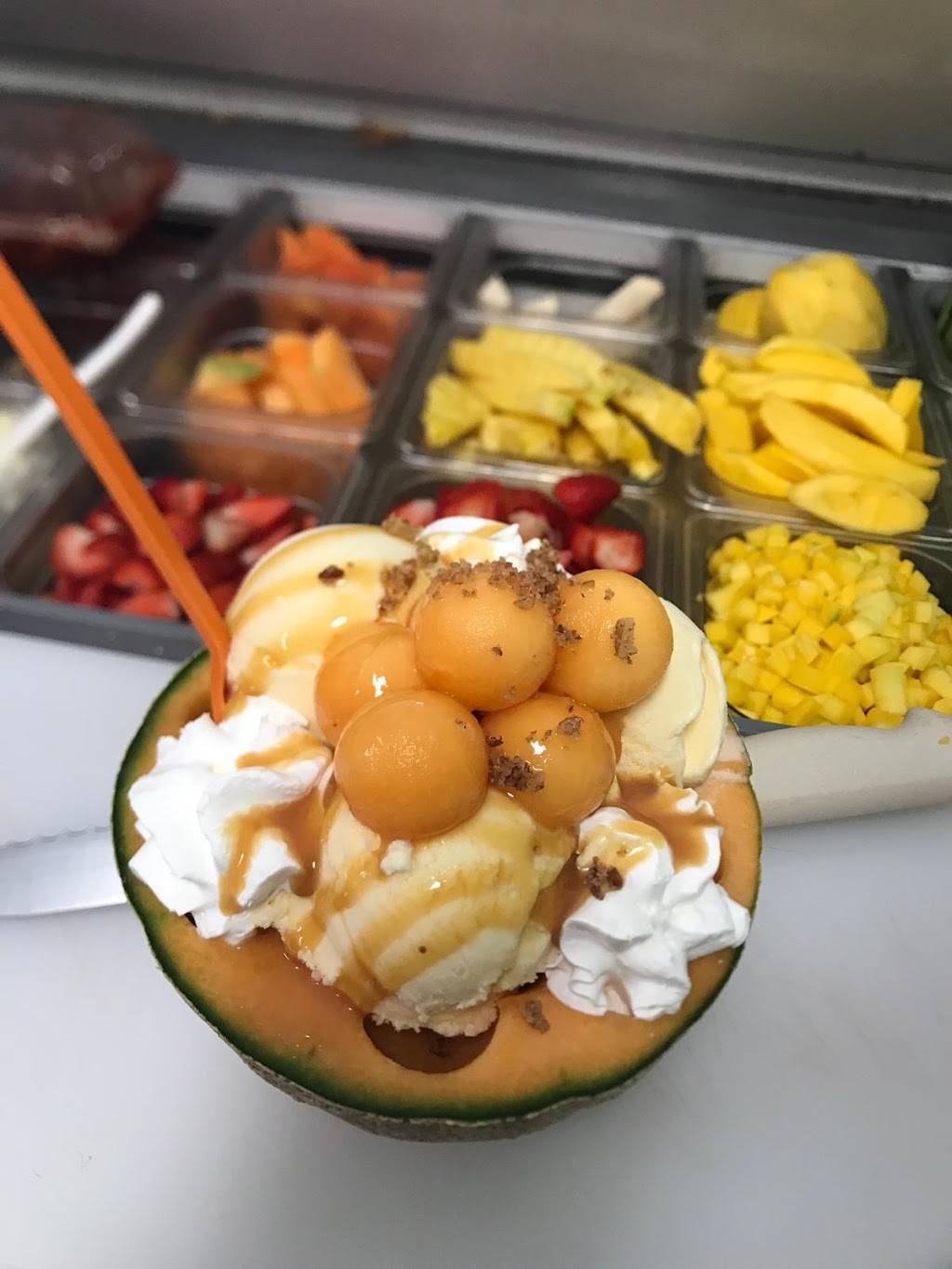 La placita raspados Y Mas.... | restaurant | 5769 S Elm Ave, Fresno, CA 93706, USA | 5593947172 OR +1 559-394-7172