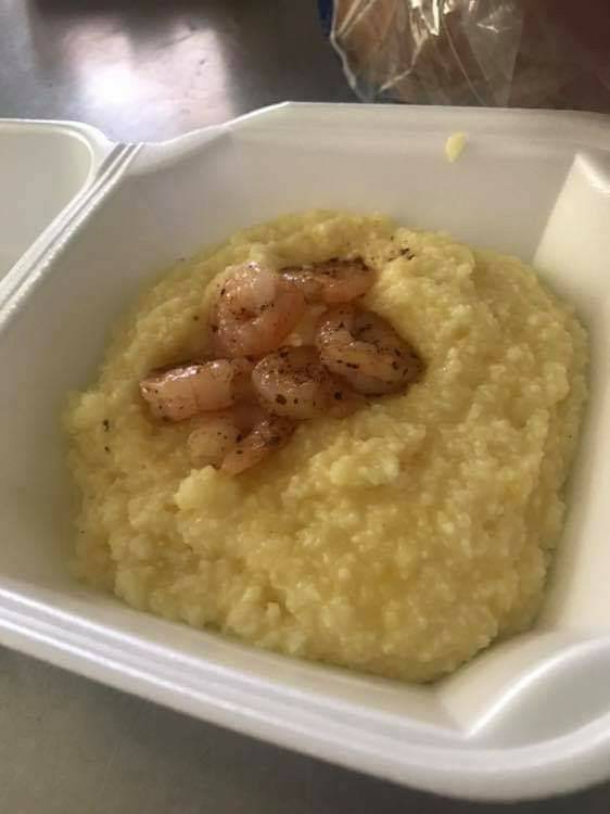 Divas Café with a taste of Ryans lemonade | restaurant | 1910-1912, W Hampton Ave, Milwaukee, WI 53209, USA | 4147799102 OR +1 414-779-9102