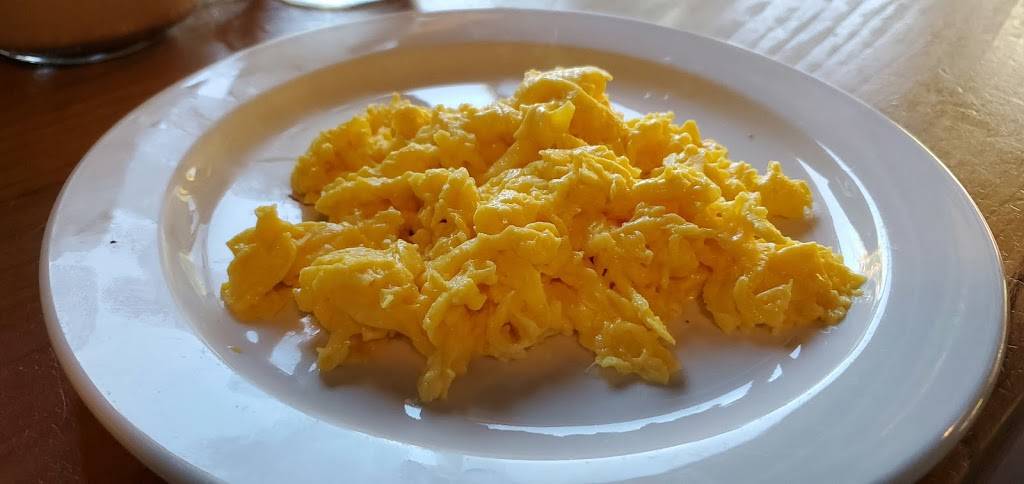 Meet & Eat | restaurant | 3445 Freeport Blvd, Sacramento, CA 95818, USA | 9164763082 OR +1 916-476-3082