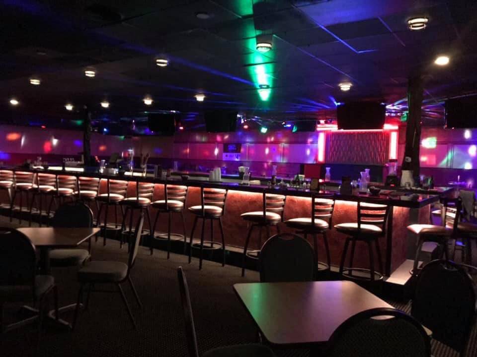 The Block | restaurant | 16912 Warwick Blvd, Newport News, VA 23603, USA | 7572340299 OR +1 757-234-0299