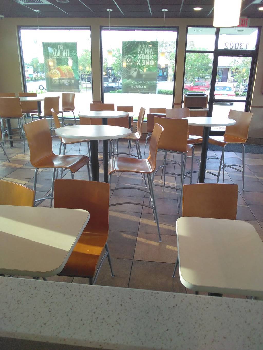 Taco Bell | meal takeaway | 13002 Cutten Rd, Houston, TX 77066, USA | 2818950796 OR +1 281-895-0796