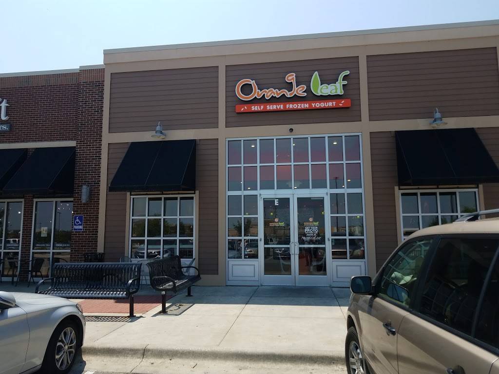 Orange Leaf Frozen Yogurt | restaurant | 4801 Bauer Farm Drive, Lawrence, KS 66049, USA | 7858560544 OR +1 785-856-0544