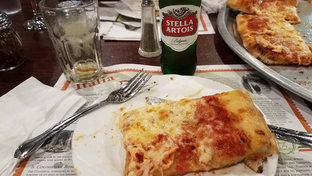 Roma Restaurant | restaurant | 561 College Hwy, Southwick, MA 01077, USA | 4135696315 OR +1 413-569-6315