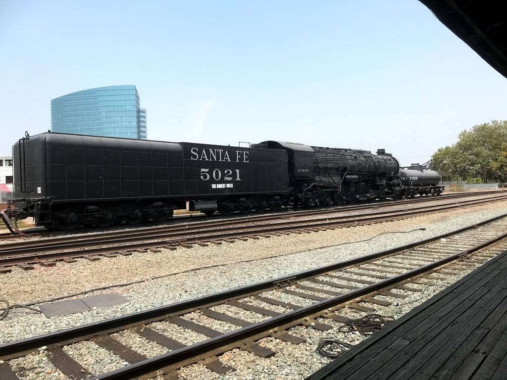 Railroad Fish & Chips | restaurant | 1100 Front St, Sacramento, CA 95814, USA | 9164437300 OR +1 916-443-7300