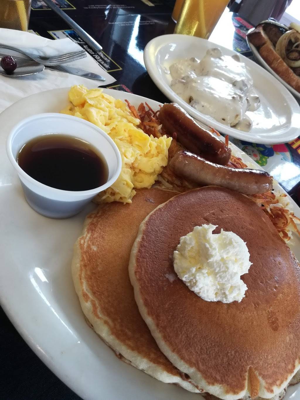 Grannys Lakeside Diner | restaurant | 25125 Grass Lake Rd, Antioch, IL 60002, USA | 8473952328 OR +1 847-395-2328