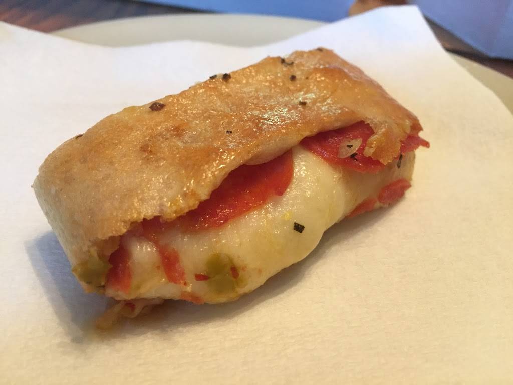 Tangier Bar & Pizza | restaurant | 880 Youngstown-Poland Rd, Struthers, OH 44471, USA | 2348550847 OR +1 234-855-0847