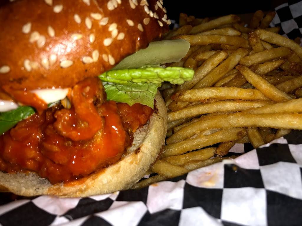 Kikis Chicken Place FOLSOM | restaurant | 313 Iron Point Rd, Folsom, CA 95630, USA | 9162940052 OR +1 916-294-0052