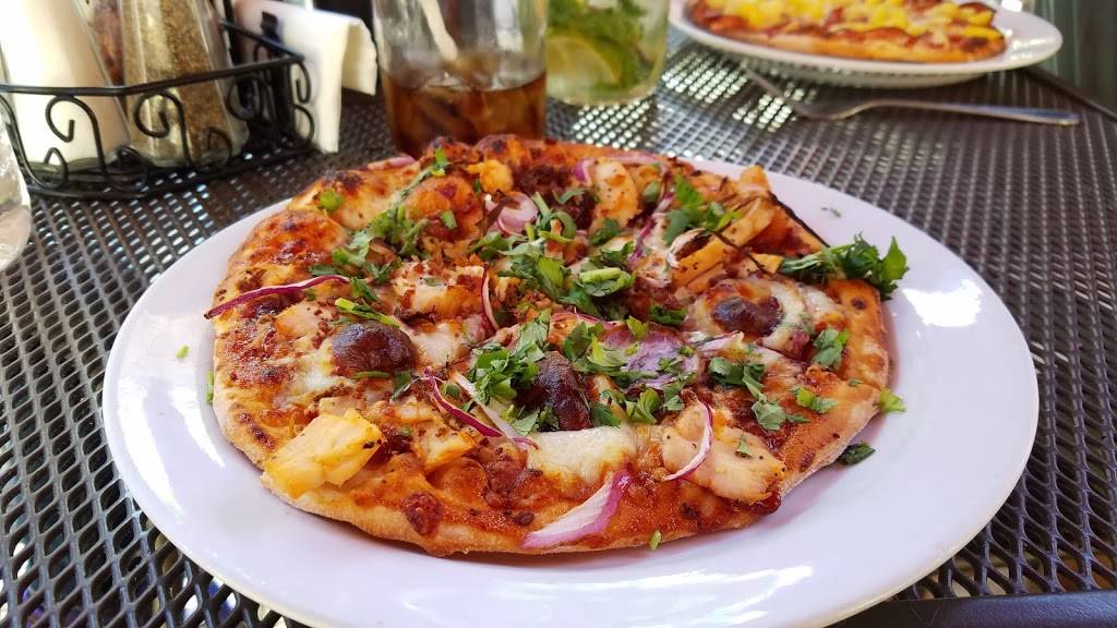 Base Camp Pizza Co. | restaurant | 1001 Heavenly Village Way #25a, South Lake Tahoe, CA 96150, USA | 5305442273 OR +1 530-544-2273