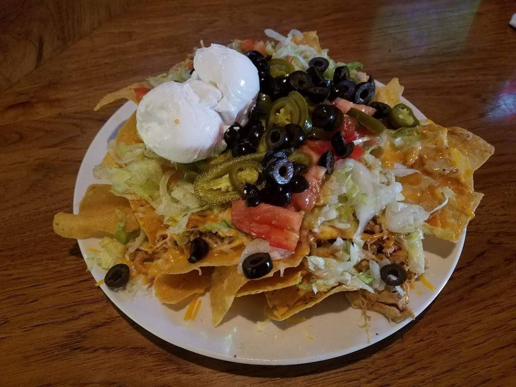 Mama Tios | restaurant | 1111 Main St, Kansas City, MO 64106, USA | 8162210589 OR +1 816-221-0589