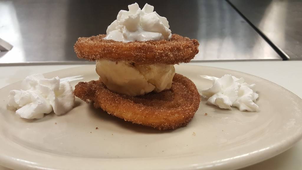 Milford Family Restaurant | restaurant | 107 E Jones St, Milford, IL 60953, USA | 8158894365 OR +1 815-889-4365