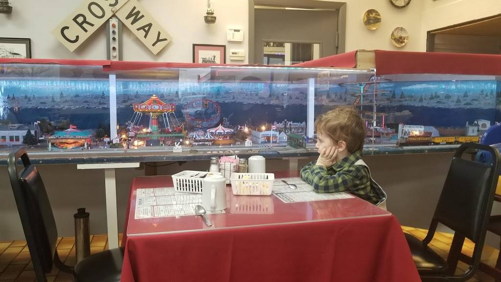 Mealtime Express | restaurant | 421 Sandwich St S, Amherstburg, ON N9V 3K8, Canada | 5197364338 OR +1 519-736-4338