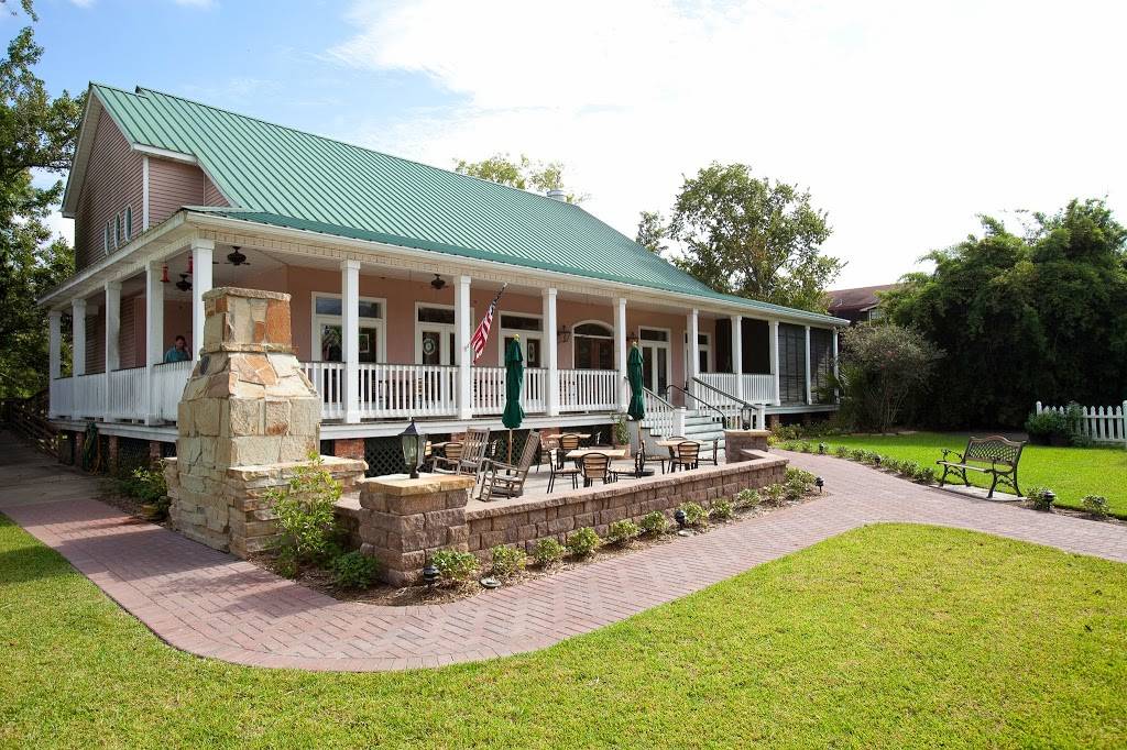 Restaurant des Familles | restaurant | 7163 Barataria Blvd, Marrero, LA 70072, USA | 5046897834 OR +1 504-689-7834