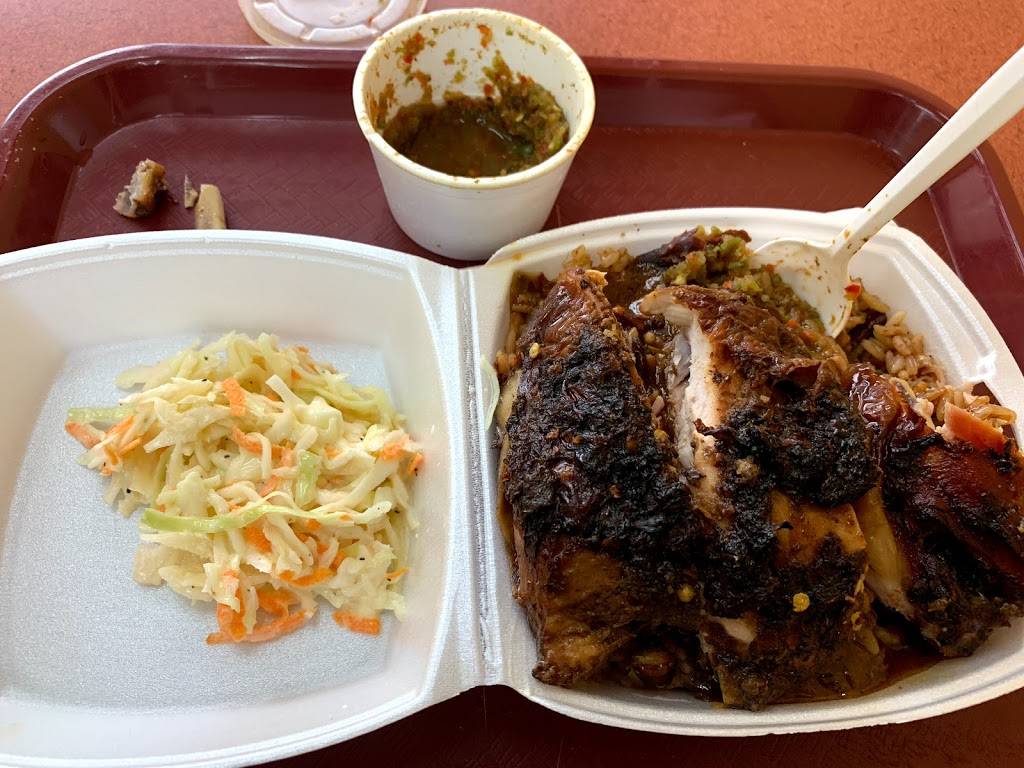 Negrils Jerk Hut | restaurant | 1730 Lawrence Ave E, Scarborough, ON M1R 2Y1, Canada | 6473525375 OR +1 647-352-5375