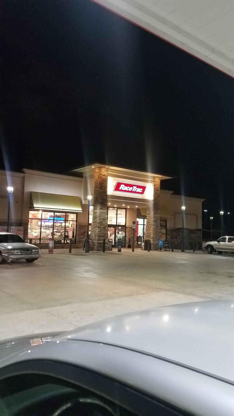 RaceTrac | bakery | 1450 Hypoluxo Rd, Lantana, FL 33462, USA | 5615880851 OR +1 561-588-0851