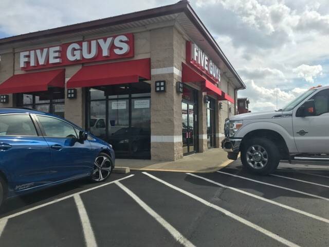 Five Guys | restaurant | 1675 N National Rd, Columbus, IN 47201, USA | 8126573788 OR +1 812-657-3788