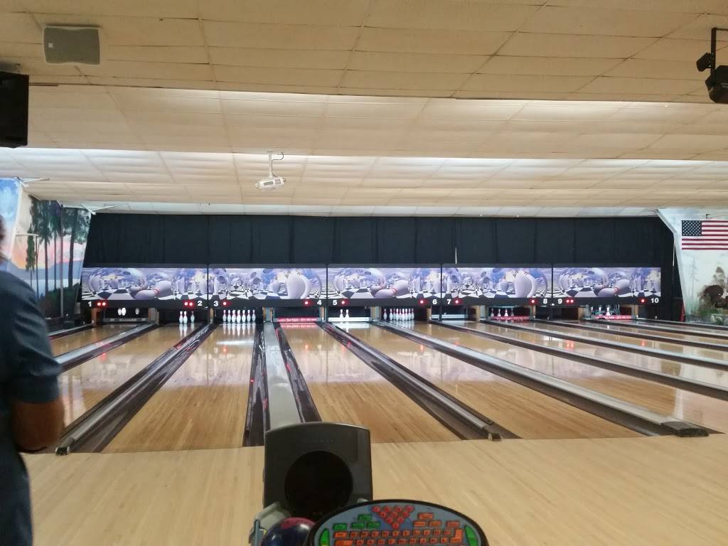 BC Lanes & The Venue Sports Bar and Grill | restaurant | 1199 S Michigan 75, Boyne City, MI 49712, USA | 2315826353 OR +1 231-582-6353