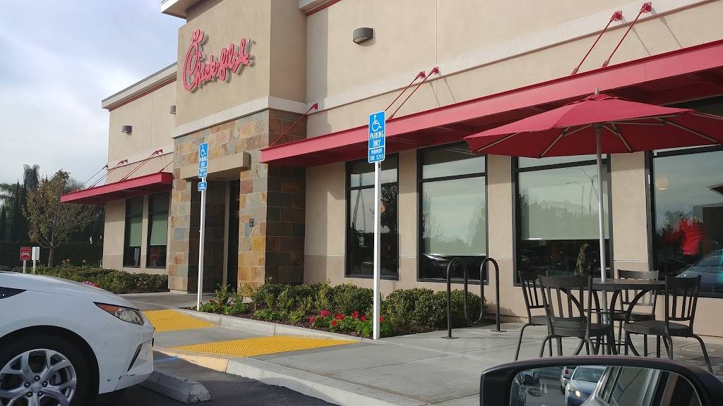 Chick-fil-A | restaurant | 3181 Harbor Blvd, Costa Mesa, CA 92626, USA | 7144350145 OR +1 714-435-0145