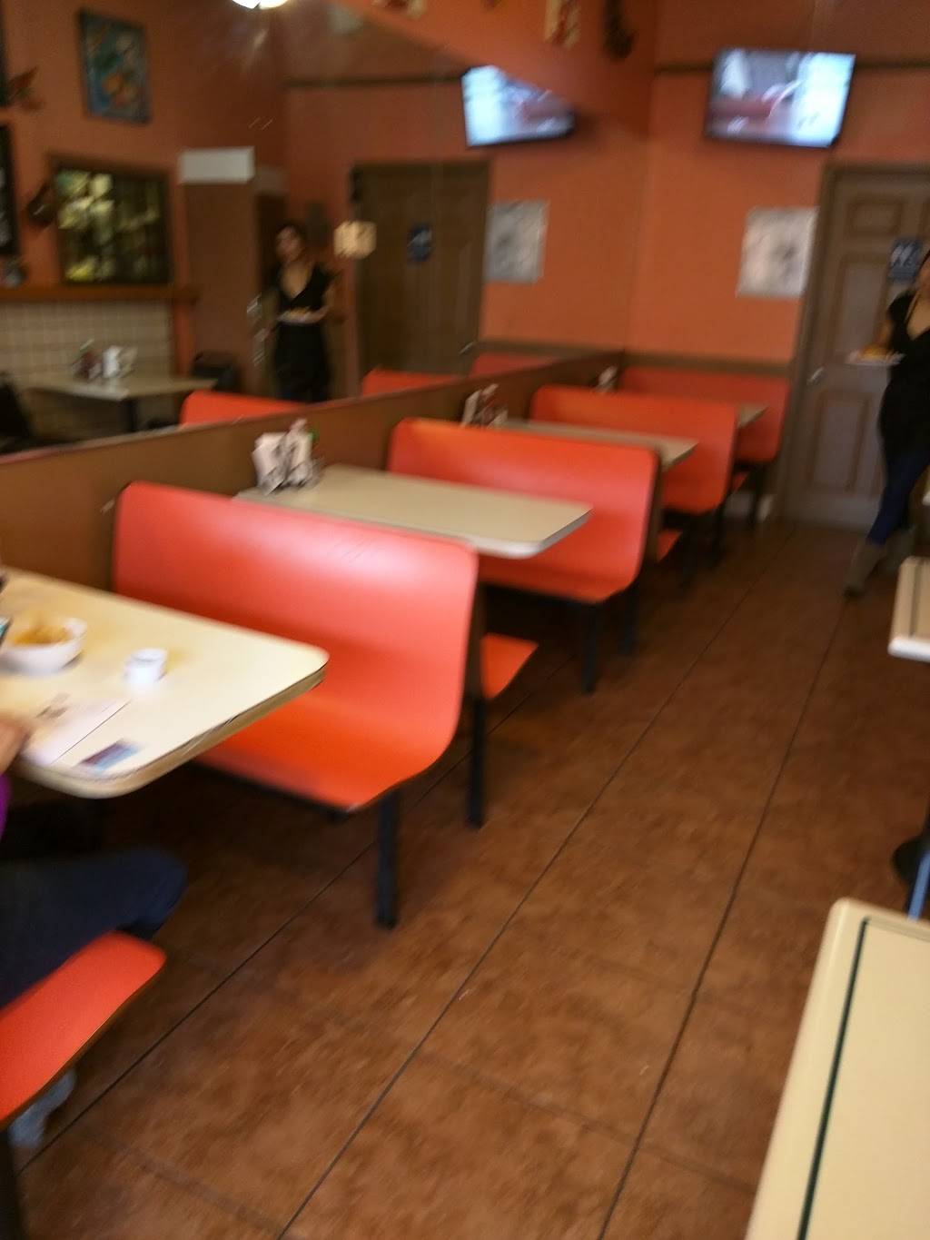 Monarca Pasta & Grill | restaurant | 2703 S Vermont Ave, Los Angeles, CA 90007, USA | 3237318149 OR +1 323-731-8149