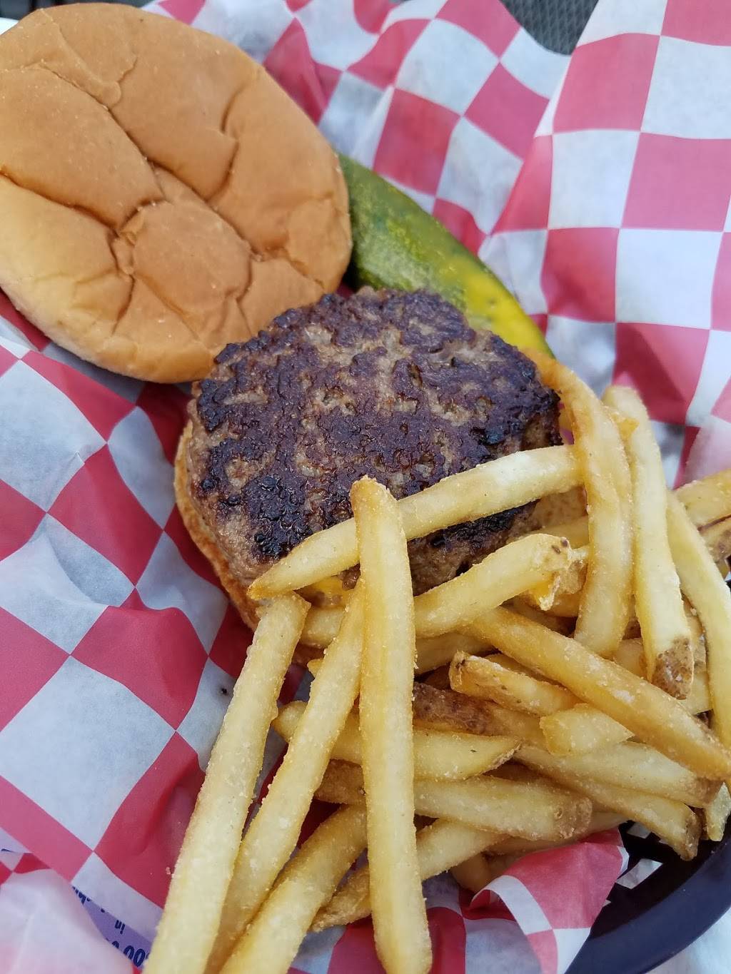 Mikes on the Water | restaurant | 24600 Jefferson Ave, St Clair Shores, MI 48080, USA | 5868722630 OR +1 586-872-2630