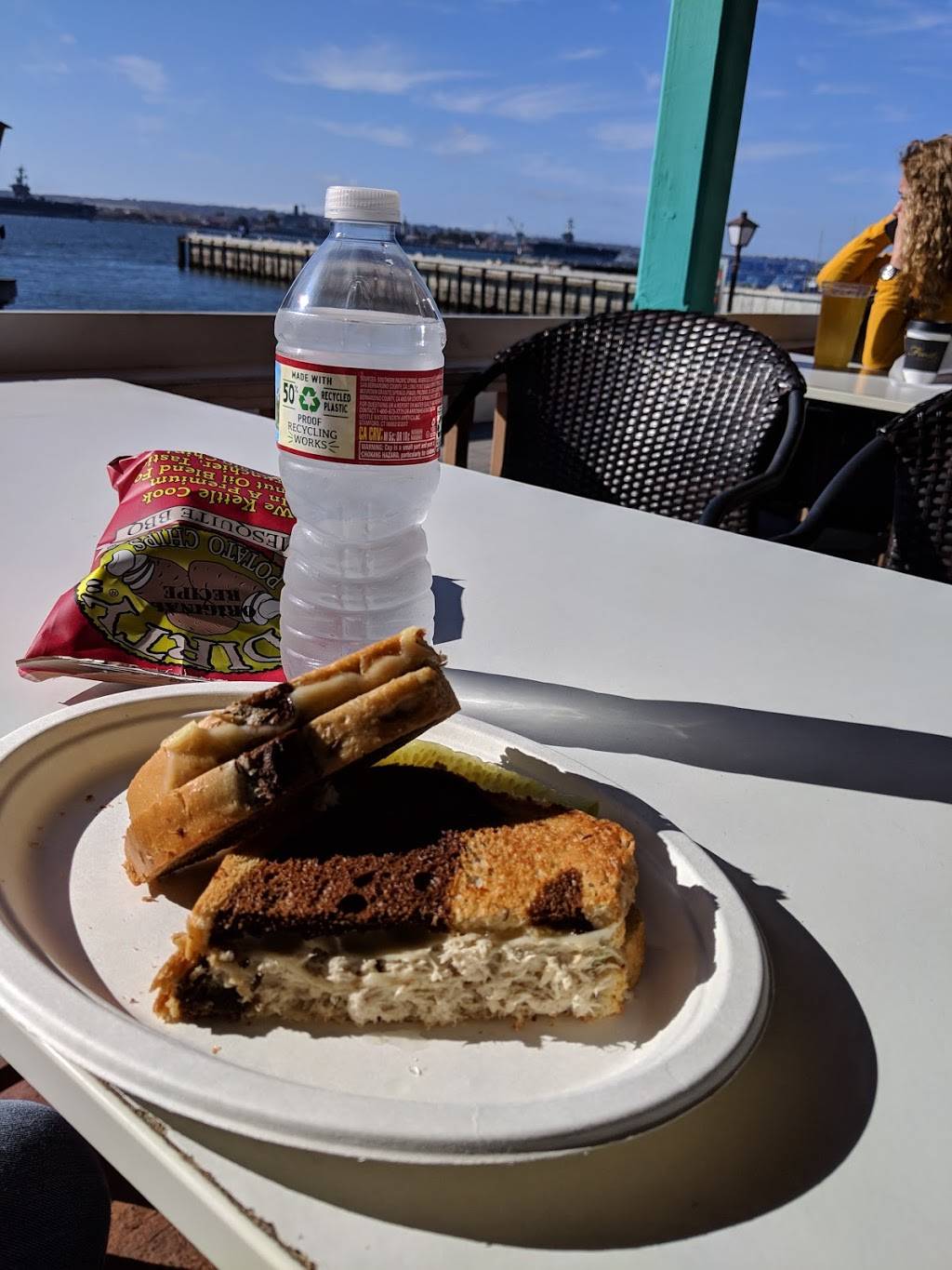 Seaport Village Deli | restaurant | 881 W Harbor Dr, San Diego, CA 92101, USA | 6192327616 OR +1 619-232-7616