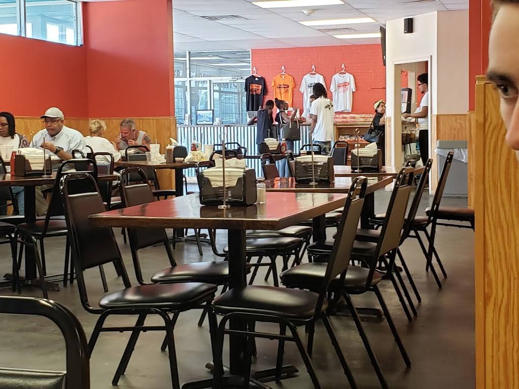 Cozy Corner Restaurant | restaurant | 735 North Pkwy, Memphis, TN 38105, USA | 9015279158 OR +1 901-527-9158