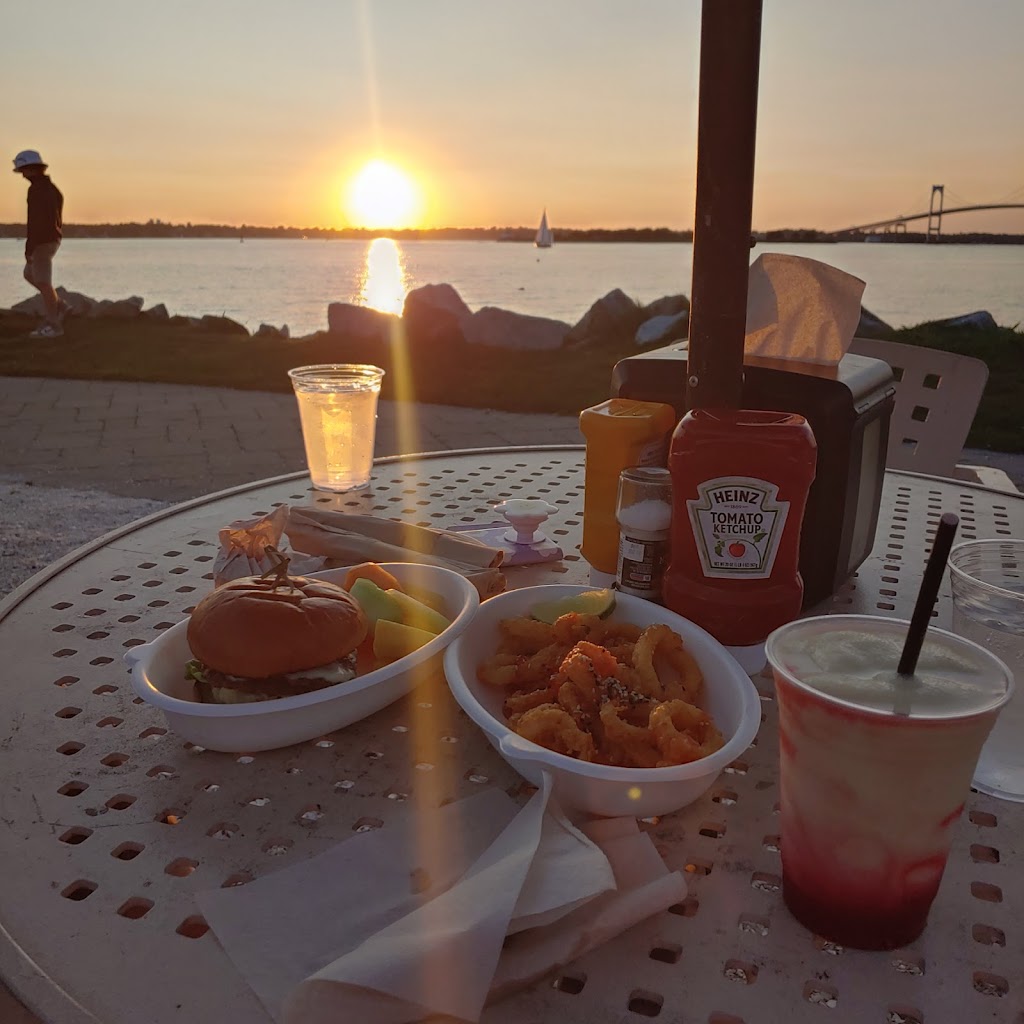 The Pineapple Club | restaurant | 1 Goat Island Rd, Newport, RI 02840, USA | 4018492600 OR +1 401-849-2600