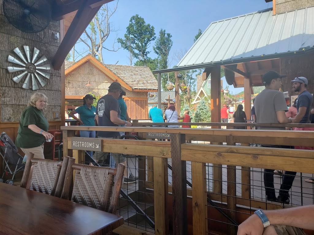 The Cliff Top Grill & Bar | restaurant | 576 Parkway, Gatlinburg, TN 37738, USA | 8653252400 OR +1 865-325-2400