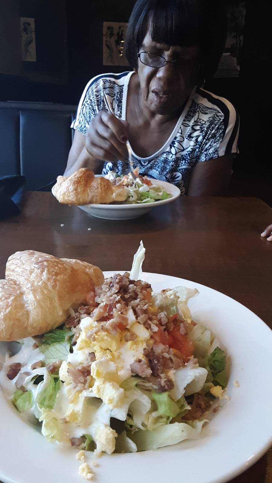 J Peters Grill & Bar - Pawleys | restaurant | 10185A Ocean Hwy, Pawleys Island, SC 29585, USA | 8433140061 OR +1 843-314-0061