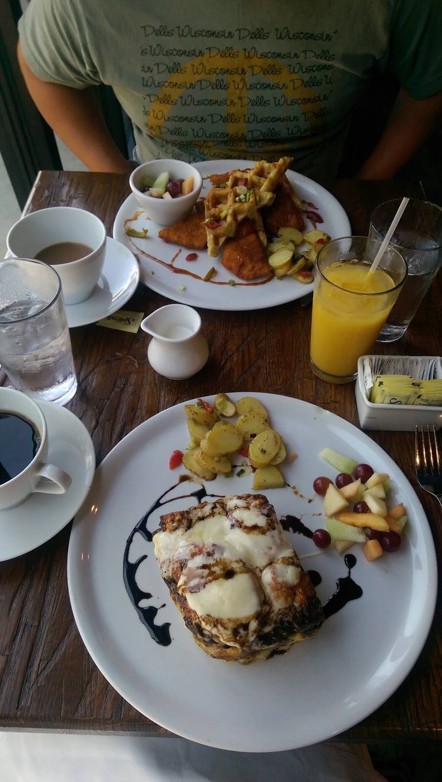 Suparossa | restaurant | 4256 N Central Ave, Chicago, IL 60634, USA | 7737365828 OR +1 773-736-5828