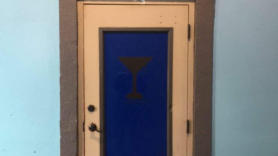 Mervyns Lounge & Restaurant | night club | 236 Castro St, Mountain View, CA 94041, USA | 6509382968 OR +1 650-938-2968