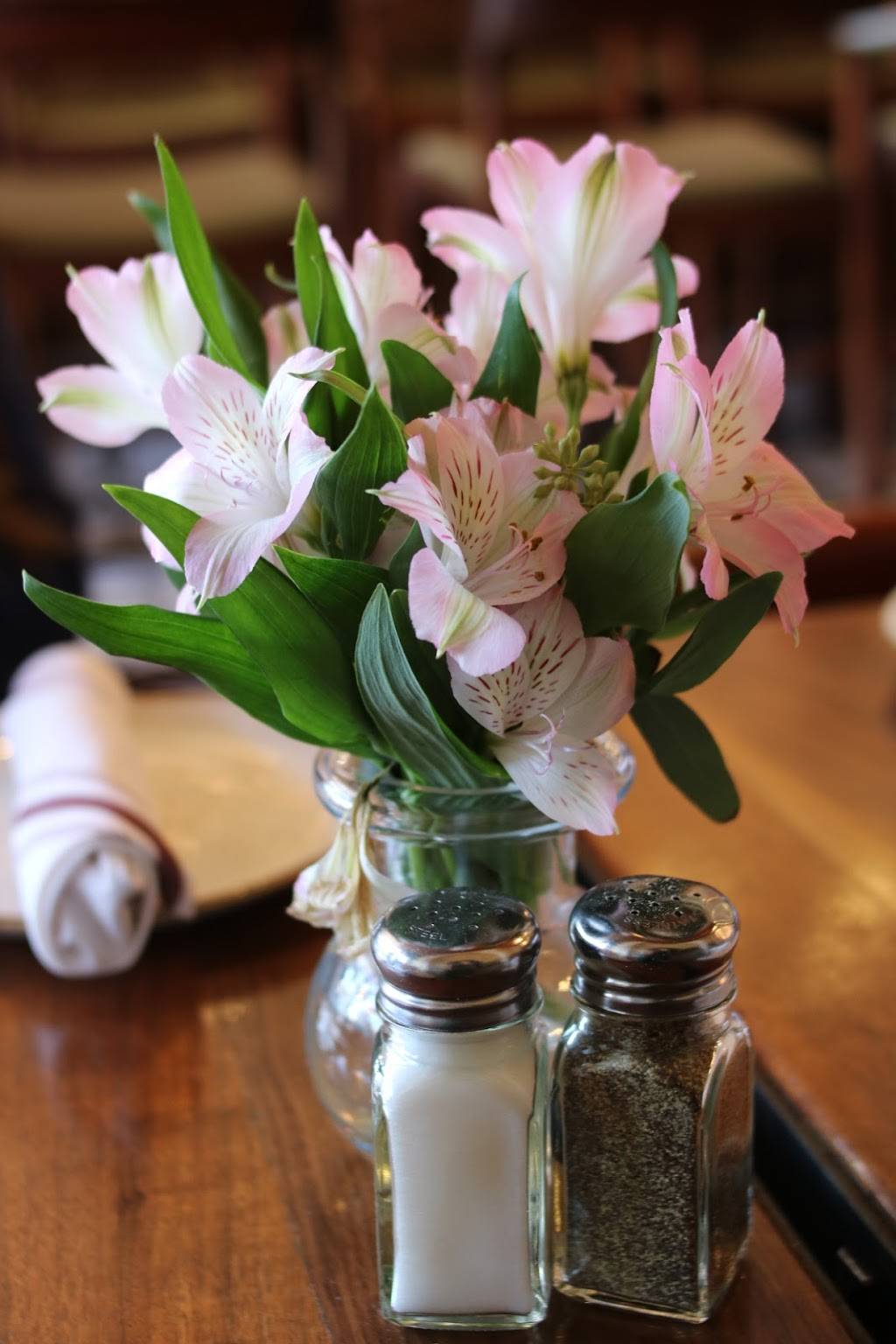 Santo Mezcal | restaurant | 119 State St, Santa Barbara, CA 93101, USA | 8058833593 OR +1 805-883-3593