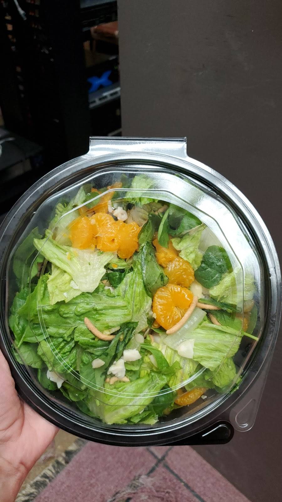 The Big Salad | restaurant | 19595 Mack Ave, Grosse Pointe Woods, MI 48236, USA | 3134475666 OR +1 313-447-5666