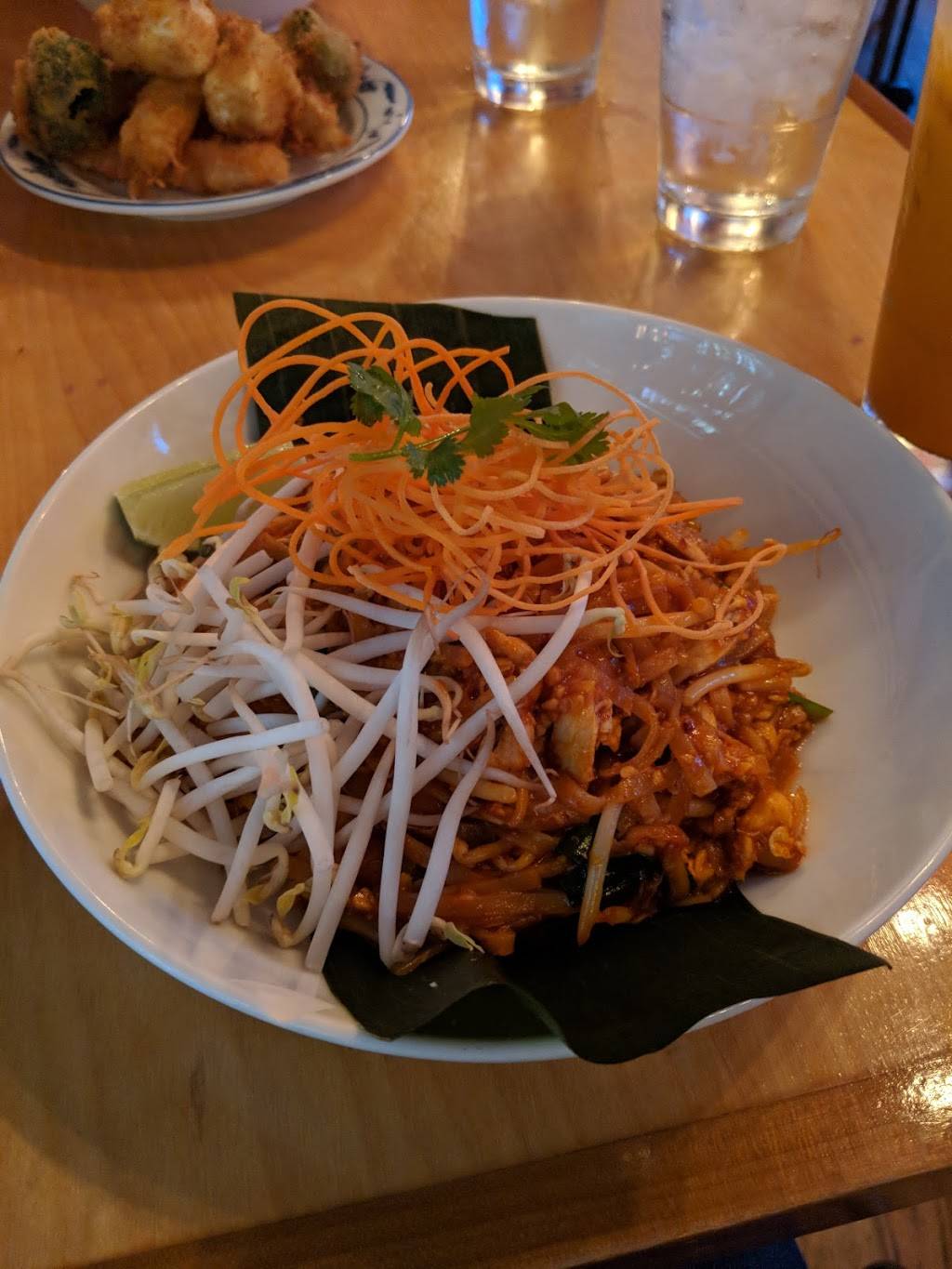 BKK Cookshop | restaurant | 1700 New Jersey Ave NW, Washington, DC 20001, USA | 2027910592 OR +1 202-791-0592