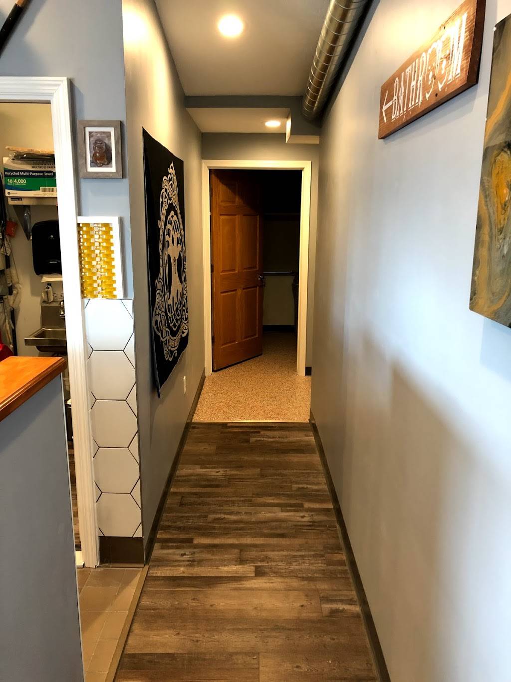 White Bear Meadery | restaurant | 1595 Co Rd E East, White Bear Lake, MN 55110, USA | 6513529552 OR +1 651-352-9552