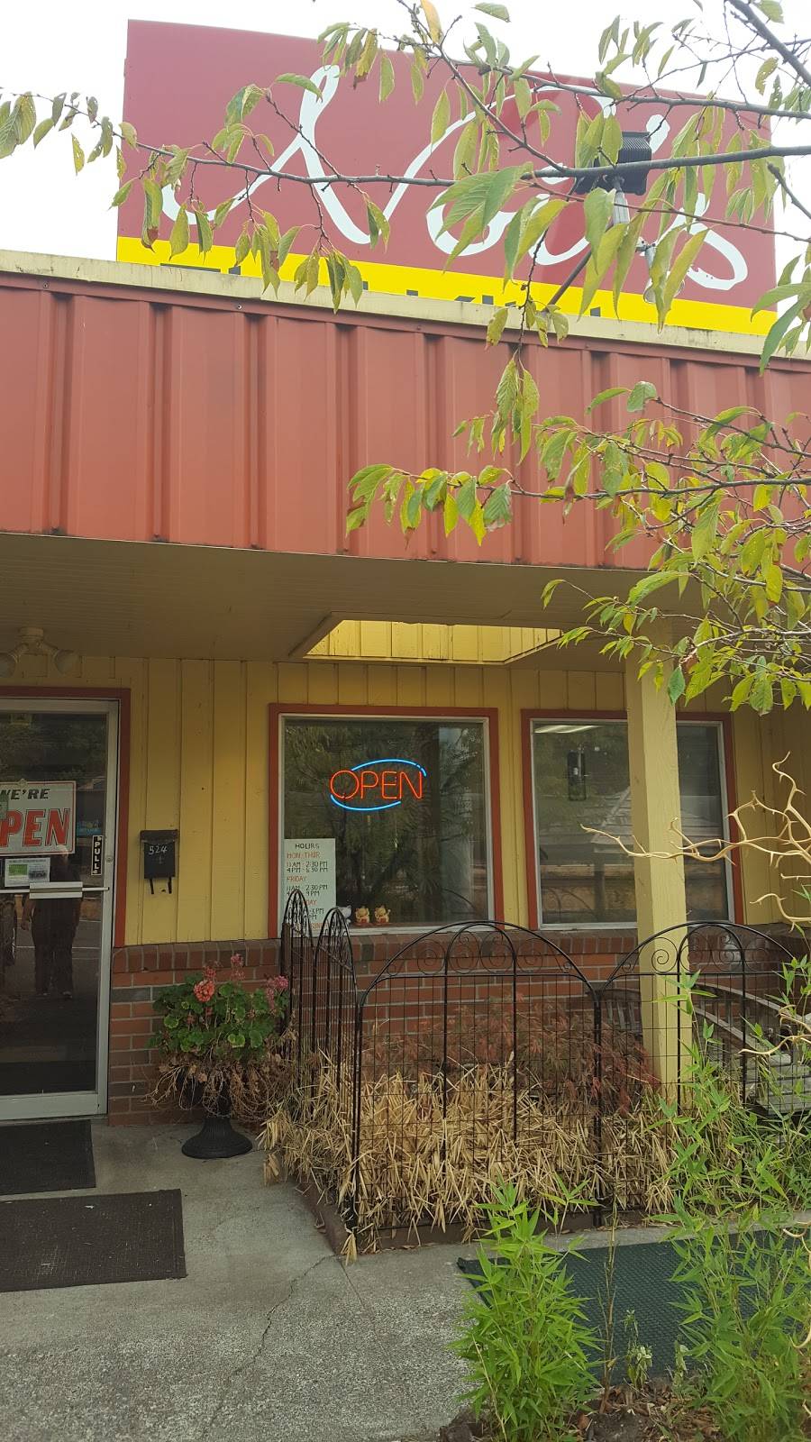 Nois Thai Kitchen | restaurant | 524-526 Milton Way, St Helens, OR 97051, USA | 9712224817 OR +1 971-222-4817