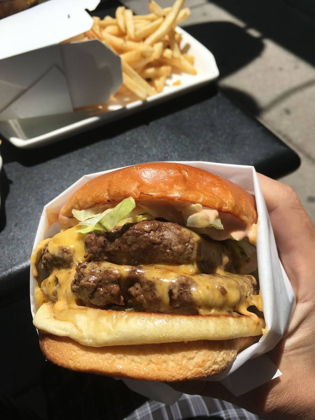 25 Degrees Chicago | restaurant | 736 N Clark St, Chicago, IL 60654, USA | 3129439700 OR +1 312-943-9700