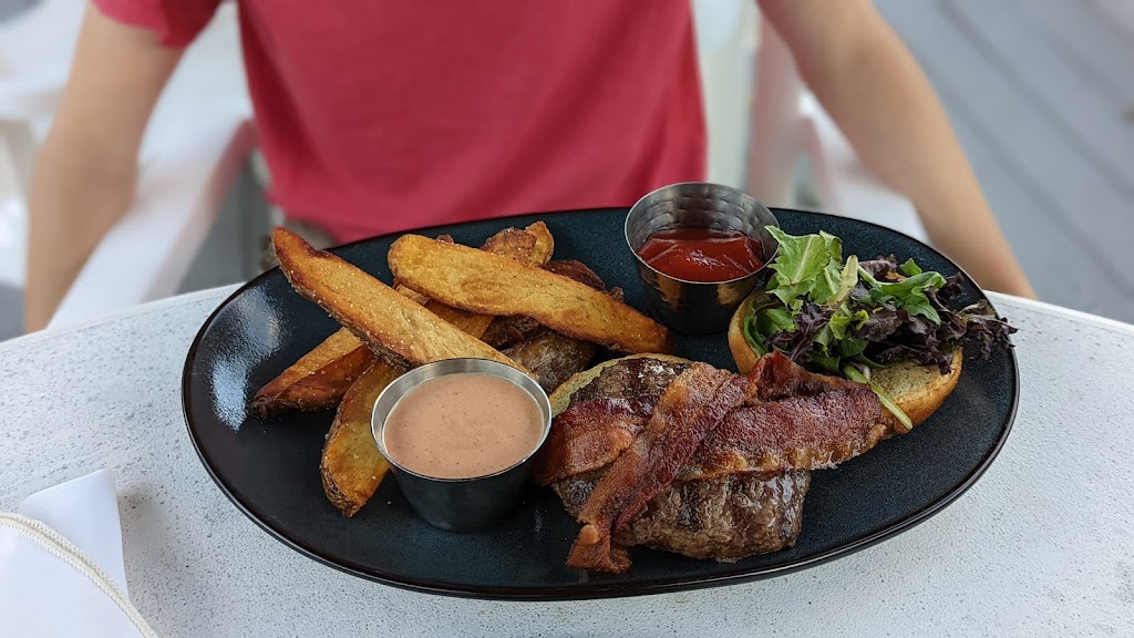 18TWENTY Restaurant & Bar | restaurant | 500 Kent Manor Dr, Stevensville, MD 21666, USA | 4106435757 OR +1 410-643-5757