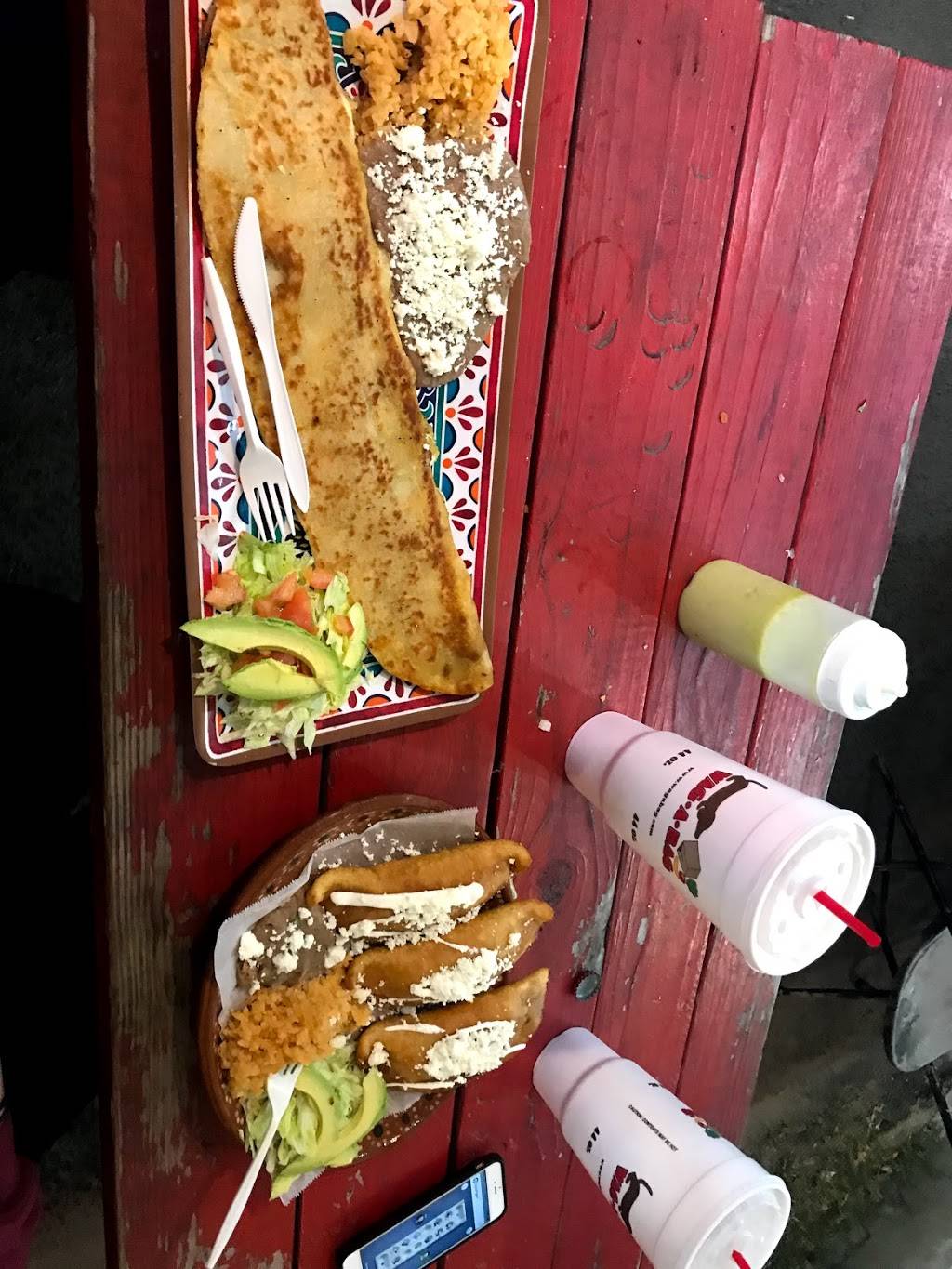 Los Machetes | restaurant | 800-948 Mc Phaul St, Austin, TX 78758, USA | 5126798598 OR +1 512-679-8598