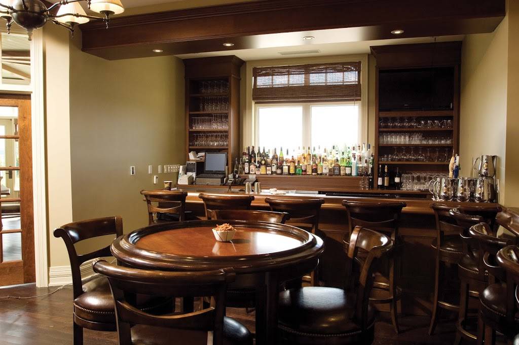 Sweetwater Restaurant & Bar | restaurant | 221 McLeese Dr, Kemble, ON N0H 1S0, Canada | 5193702173 OR +1 519-370-2173