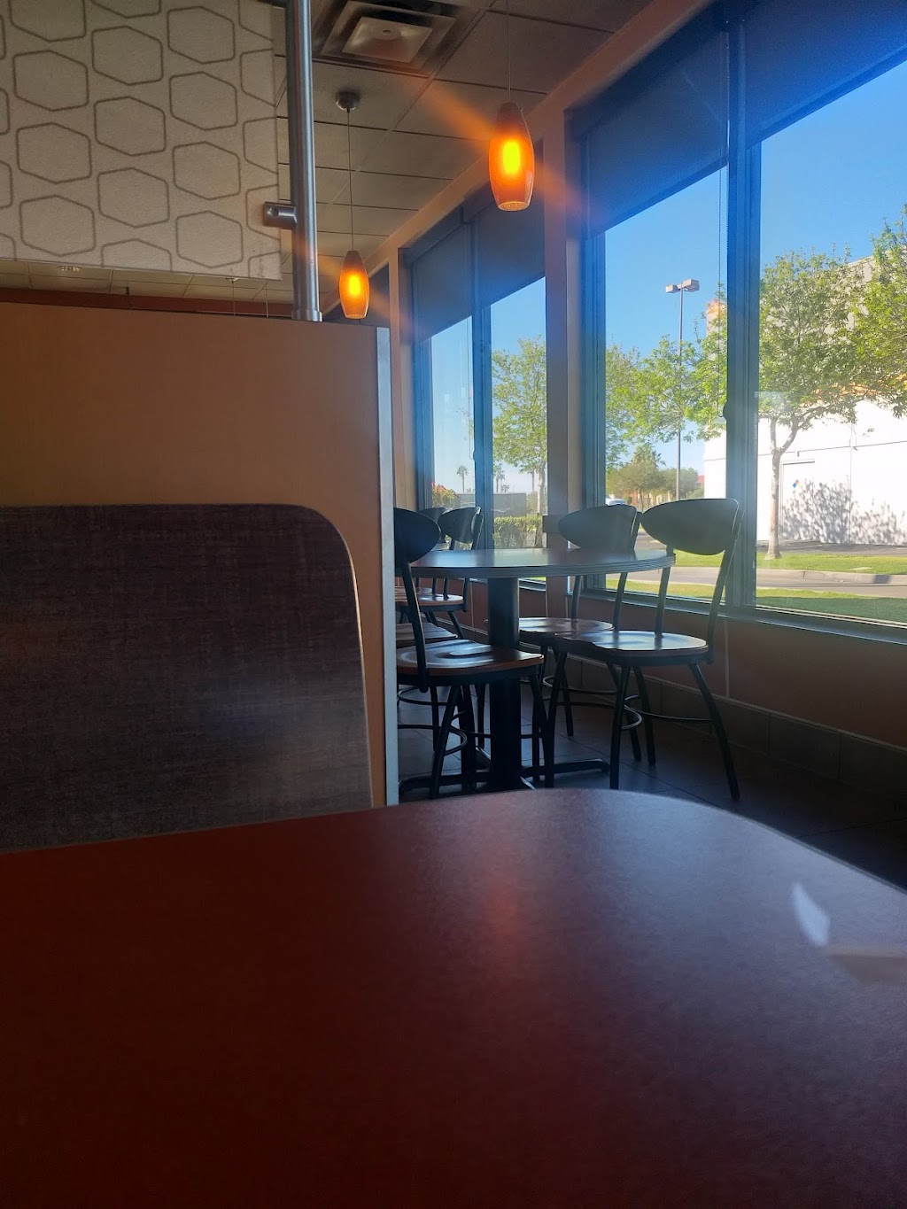 Jack in the Box | restaurant | 699 E Danenberg Dr, El Centro, CA 92243, USA | 7603709486 OR +1 760-370-9486