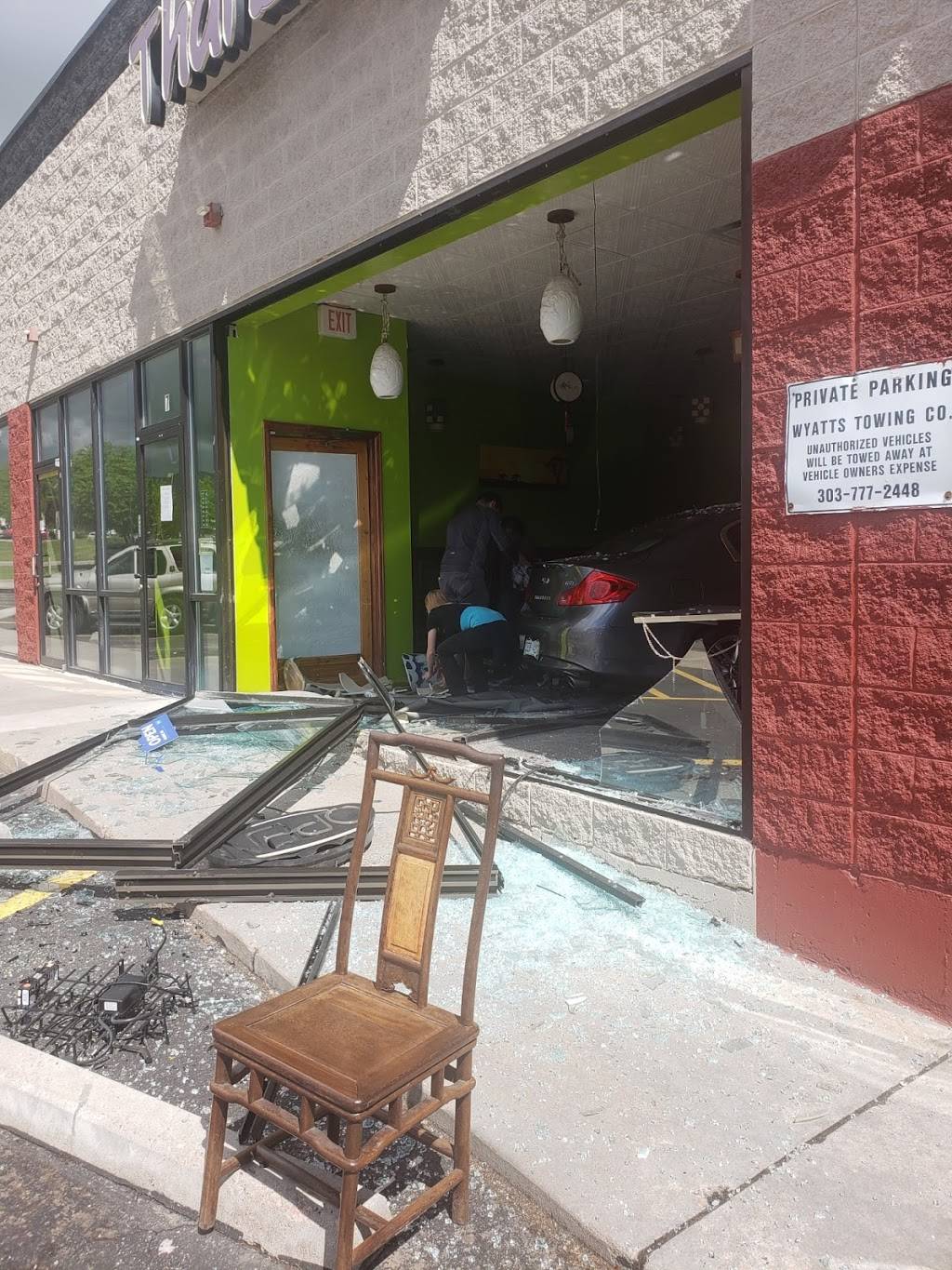 Thai Basil | restaurant | 7456 S Simms St, Littleton, CO 80127, USA | 7209228888 OR +1 720-922-8888