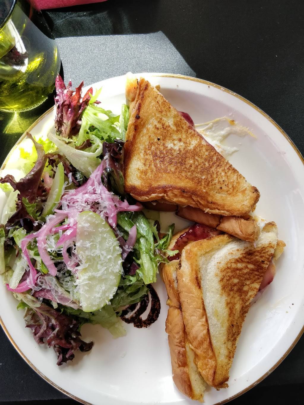 Wine Down Ooltewah | restaurant | 9431 Bradmore Ln #109, Ooltewah, TN 37363, USA | 4235319463 OR +1 423-531-9463