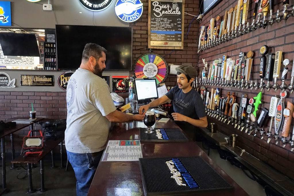 Uncle Henrys Deli | meal takeaway | 7400 Florence Ave, Downey, CA 90240, USA | 5629270114 OR +1 562-927-0114