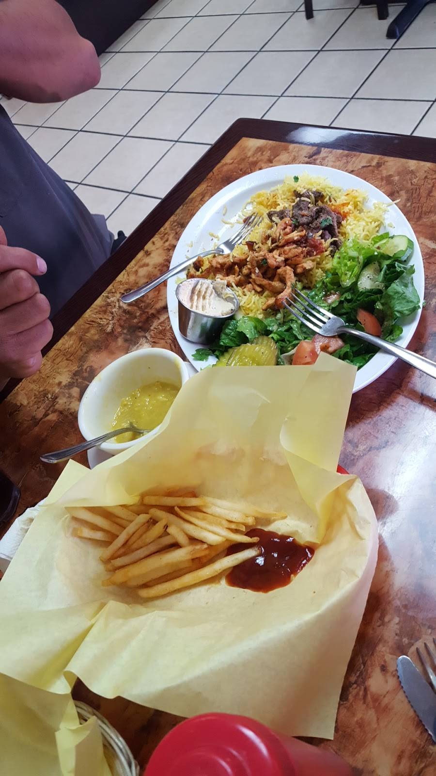 Papas Gyros | restaurant | 4935 W Glendale Ave, Glendale, AZ 85301, USA | 6234400681 OR +1 623-440-0681